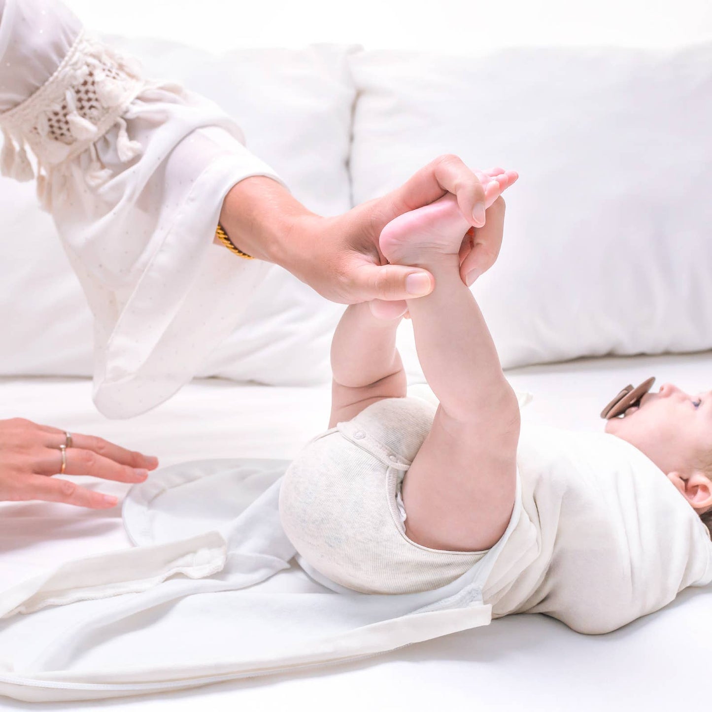 Angelic- 3pk Soothe Zippy Baby Swaddles 0-3 Months