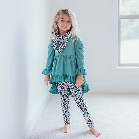 Hi-Lo Sage Floral Scarf Set