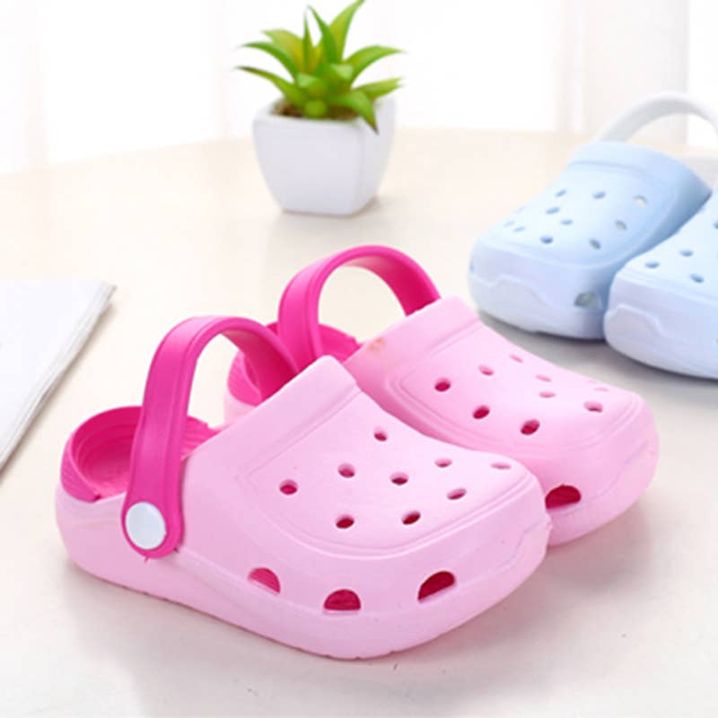 Hollow Out Vented Clogs