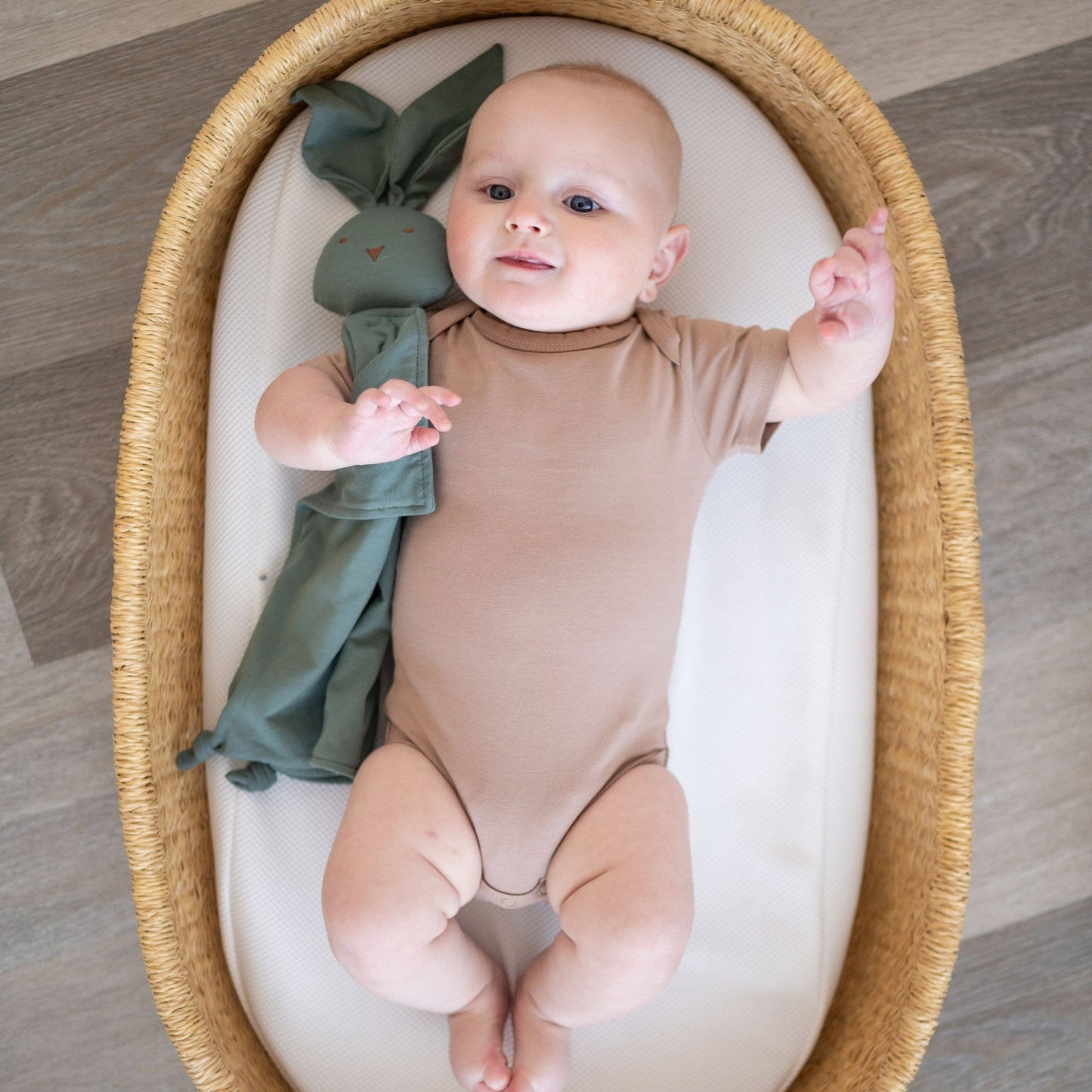 Bunny Lovey – Basil Green