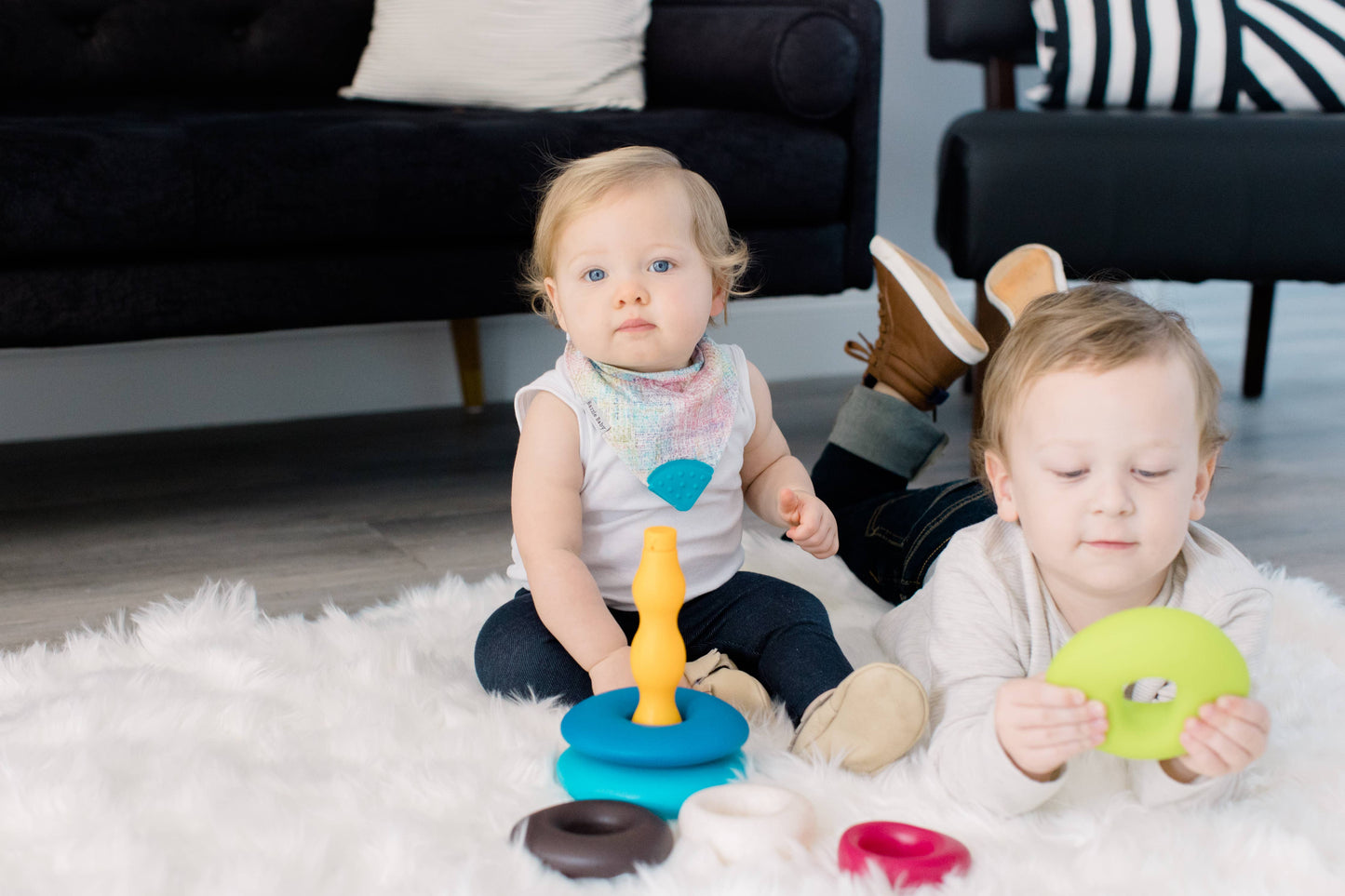 Bandana Bib with Teether 4-Pack: Luca