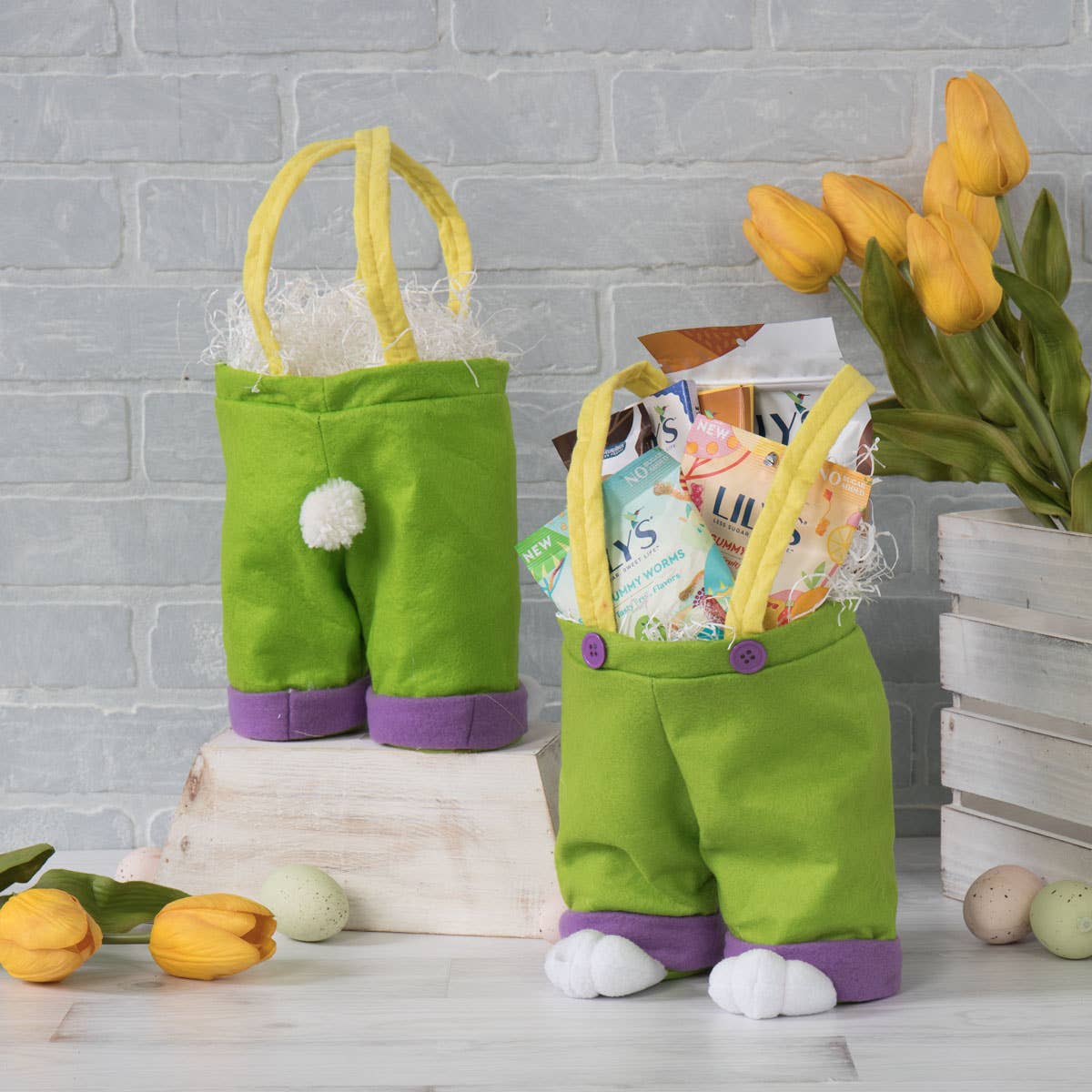 FELT BUNNY PANTS GIFT BAG